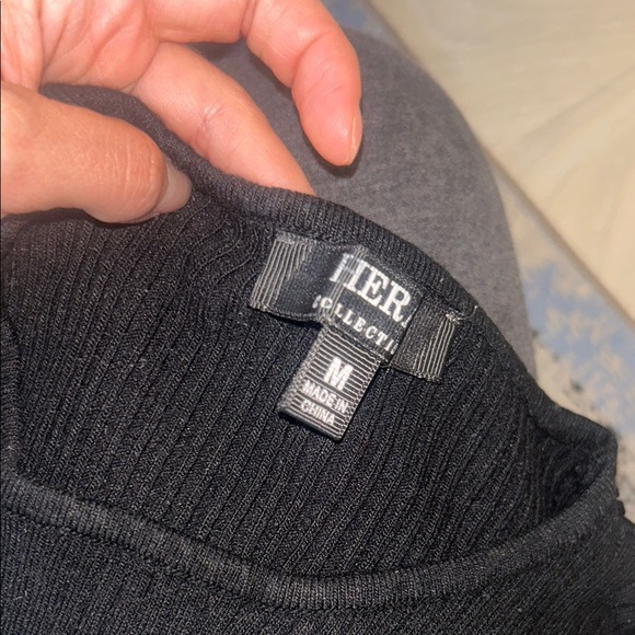 Black Ribbed Mesh Crop Top - Picture 3 of 3